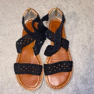 American Eagle Sandals